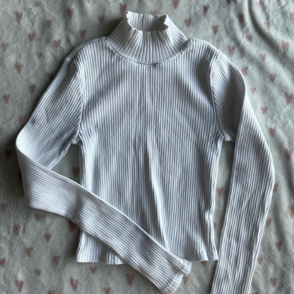White Ribbed Long Sleeve Turtleneck